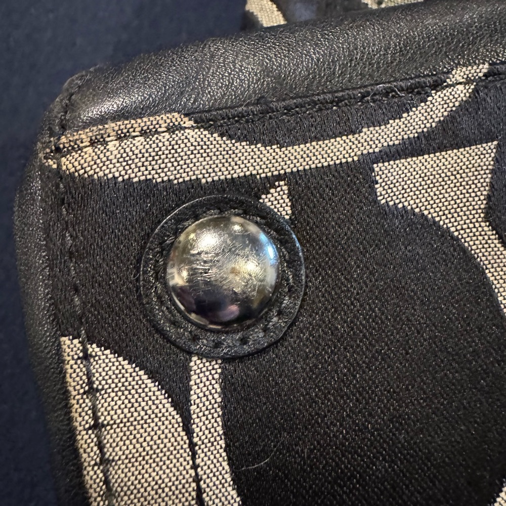 Coach Black and Cream Women's Shoulder Bag - Picture 13 of 16